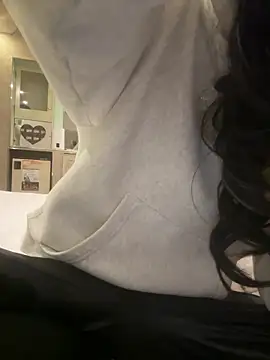 iikangi online show from February 2026 03:45:01 AM