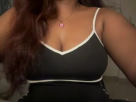 Snapshot of Niveda_21 chatting on April 2026 06:46:01 PM Niveda 21 online show from April 2026 06:46:01 PM