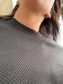 Ninabigtitied online show from December 2025 02:24:02 PM