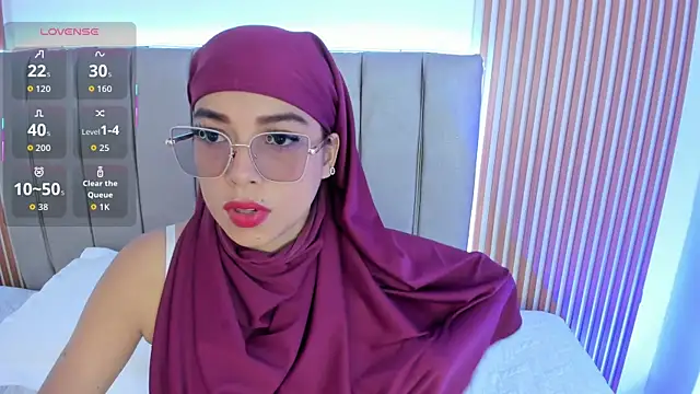 Snapshot of naishaa_ chatting on October 2025 06:37:01 PM naishaa online show from October 2025 06:37:01 PM