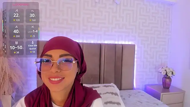 Snapshot of naishaa_ chatting on July 2026 06:34:02 PM naishaa online show from July 2026 06:34:02 PM