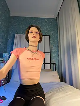 Snapshot of madi_snow chatting on November 2025 12:17:01 PM madi snow online show from November 2025 12:17:01 PM