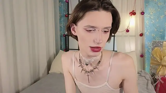 Snapshot of madi_snow chatting on December 2025 12:22:02 PM madi snow online show from December 2025 12:22:02 PM