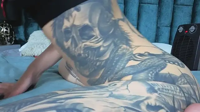 Emma Foxi online show from April 2026 09:04:02 PM