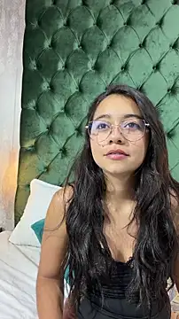 Lily June online show from May 2026 04:59:02 PM