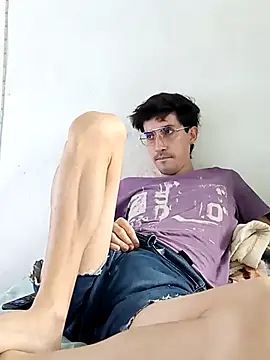 Dilanstrawberry online show from March 2026 09:31:02 PM