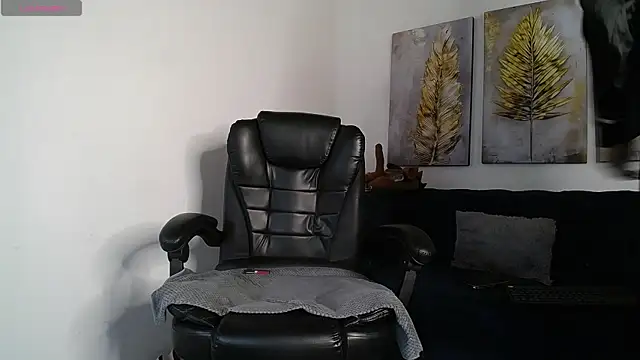 Snapshot of may_wood chatting on July 2026 12:09:01 PM may wood online show from July 2026 12:09:01 PM