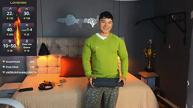 Horny nick18 online show from October 2025 09:10:01 AM