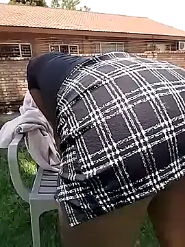 SweetHoney21  online show from November 2025 09:56:02 AM