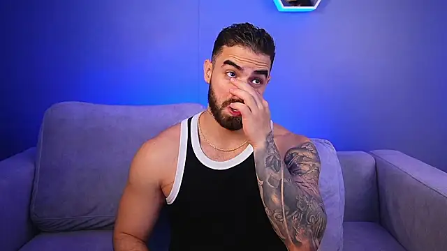 Snapshot of Paul_Phoenix chatting on January 2026 06:33:01 PM Paul Phoenix online show from January 2026 06:33:01 PM