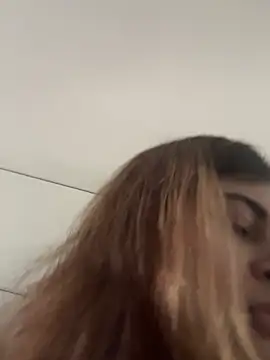 Snapshot of piccolaflo chatting on January 2026 12:43:01 PM piccolaflo online show from January 2026 12:43:01 PM