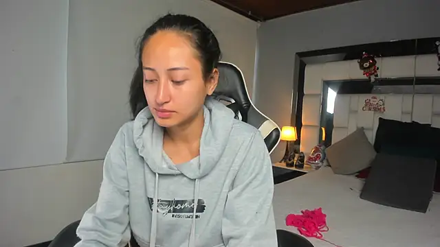 Adhara7 online show from January 2026 08:01:01 PM