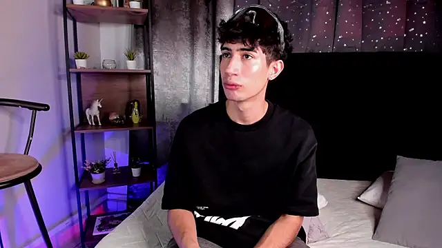 MartinnaGreco online show from October 2025 05:24:02 PM