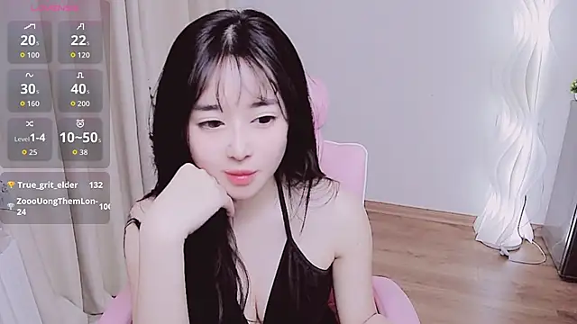 Snapshot of Miu-999 chatting on October 2025 07:18:01 AM Miu-999 online show from October 2025 07:18:01 AM