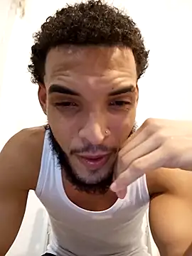 Snapshot of Utreh_ chatting on November 2025 04:01:01 AM Utreh online show from November 2025 04:01:01 AM