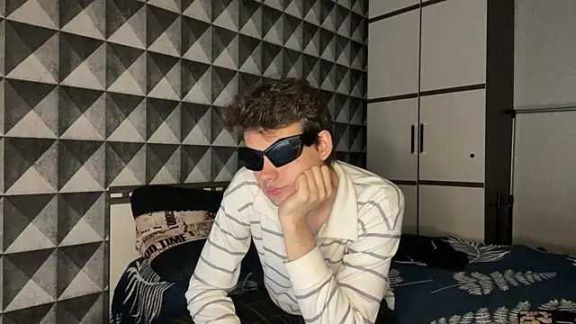 merycouple online show from April 2026 10:00:02 PM