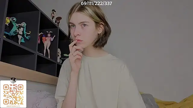 Snapshot of bertamimi chatting on September 2025 05:38:01 PM bertamimi online show from September 2025 05:38:01 PM