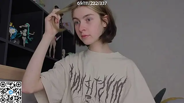 Snapshot of bertamimi chatting on October 2025 06:52:02 PM bertamimi online show from October 2025 06:52:02 PM