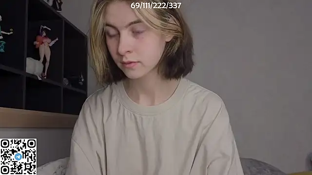 Snapshot of bertamimi chatting on November 2025 06:42:02 PM bertamimi online show from November 2025 06:42:02 PM