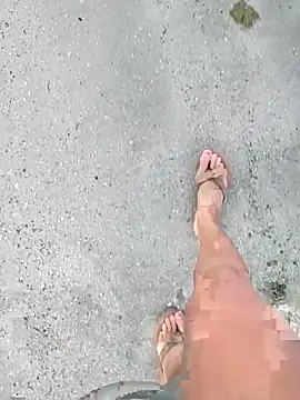 sarahkat86 online show from November 2025 06:08:01 PM