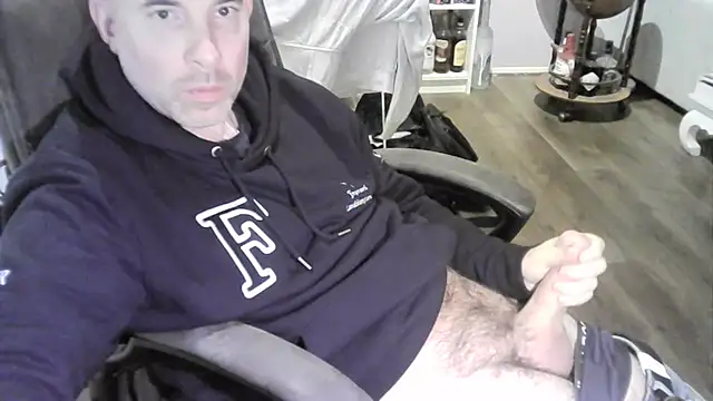 Chrisprngr online show from October 2025 11:56:02 PM