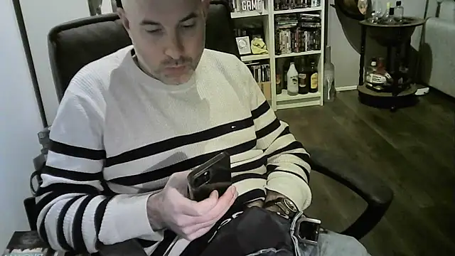 Chrisprngr online show from April 2026 04:51:01 PM