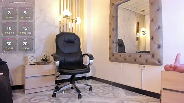 Ariagh  online show from February 2026 07:23:01 PM