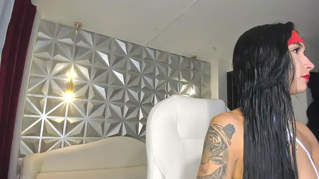 hellen tease online show from December 2025 12:46:02 PM