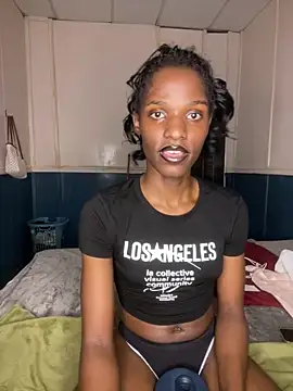 Trans fairy online show from February 2026 05:40:02 PM