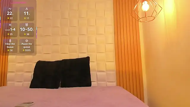 AriaBelle online show from November 2025 11:02:01 AM