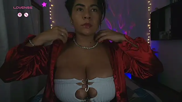 Snapshot of samanthahut1 chatting on October 2025 01:19:01 AM samanthahut1 online show from October 2025 01:19:01 AM