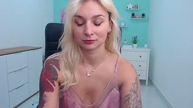 LilFleurish online show from October 2025 04:24:01 AM