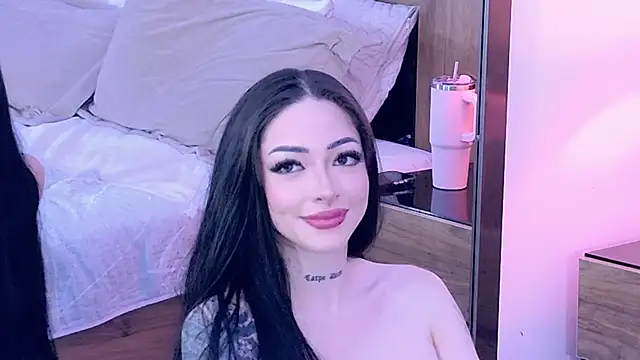 AlessandraLovi online show from May 2026 07:37:02 AM