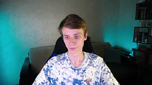 yes cute boy  online show from April 2026 07:03:02 PM