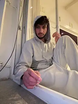 Gipsyboysteve online show from April 2026 06:43:01 PM