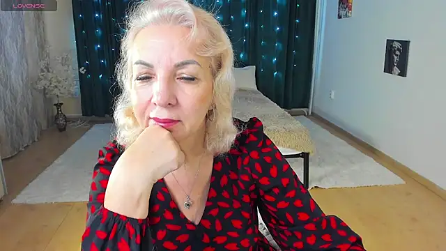 LiliaMoons online show from March 2026 09:01:01 AM