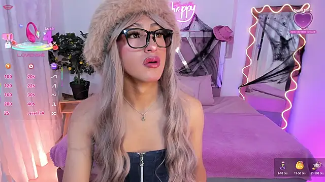 Snapshot of Shinedark_tay1 chatting on October 2025 02:48:01 AM Shinedark tay1 online show from October 2025 02:48:01 AM