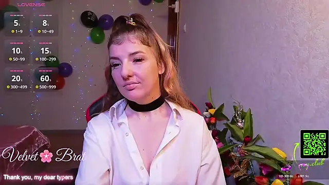 Snapshot of QueenInSilence chatting on November 2025 11:14:02 PM QueenInSilence online show from November 2025 11:14:02 PM