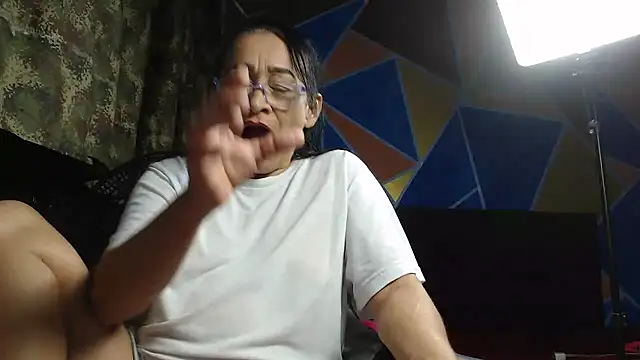 Snapshot of maggi_hotsson chatting on January 2026 10:34:01 PM maggi hotsson online show from January 2026 10:34:01 PM