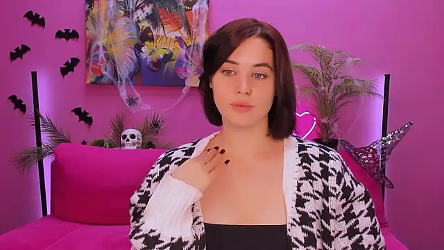 Snapshot of lil_angel_ chatting on November 2025 12:27:02 PM lil angel online show from November 2025 12:27:02 PM