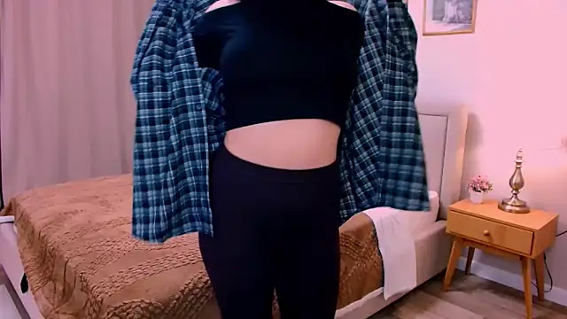 lil angel  online show from February 2026 02:32:01 PM