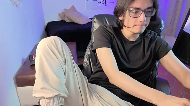 davoxer online show from February 2026 03:43:01 AM