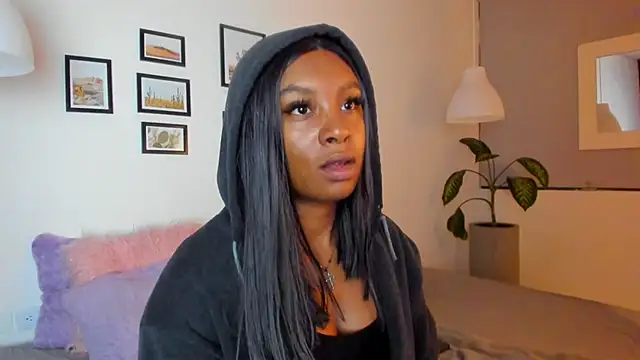 Coco joness online show from December 2025 08:38:01 PM