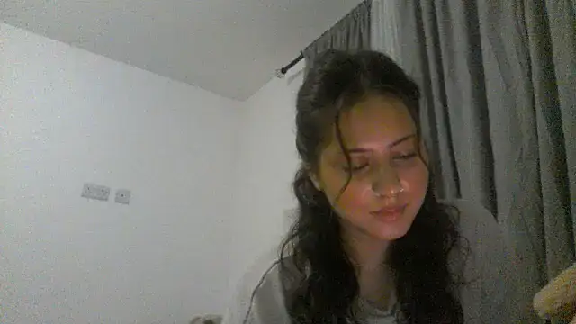 Snapshot of laylabliss chatting on October 2025 01:14:01 AM laylabliss online show from October 2025 01:14:01 AM