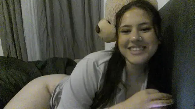 Snapshot of laylabliss chatting on October 2025 12:25:01 AM laylabliss online show from October 2025 12:25:01 AM