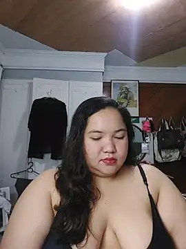 LianaCruzado online show from June 2026 03:43:01 PM