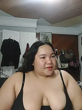 LianaCruzado online show from June 2026 02:50:02 PM