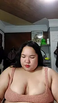 LianaCruzado online show from July 2026 02:27:01 PM