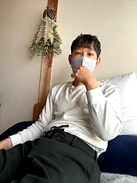 tom19899q online show from November 2025 01:22:01 AM