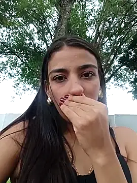 Snapshot of -juicy_ chatting on October 2025 09:42:01 PM -juicy online show from October 2025 09:42:01 PM